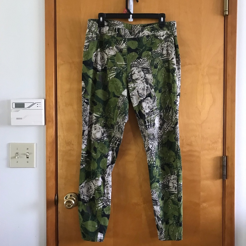 Green Floral Print Leggings